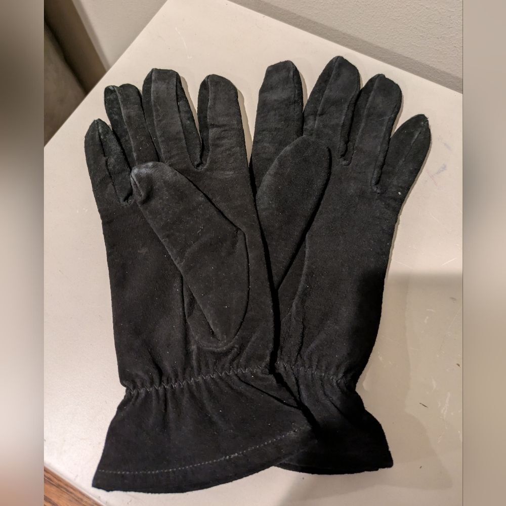Women's Black Pig Suede Gloves Size M